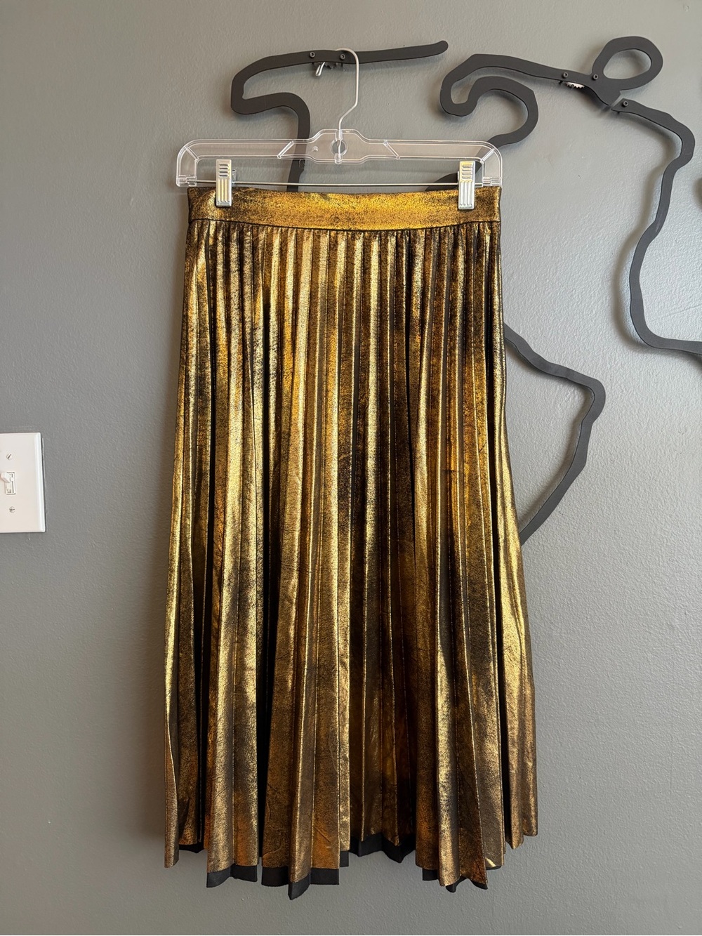 ZARA WOMAN Gold Metallic Pleated Midi Skirt size XS